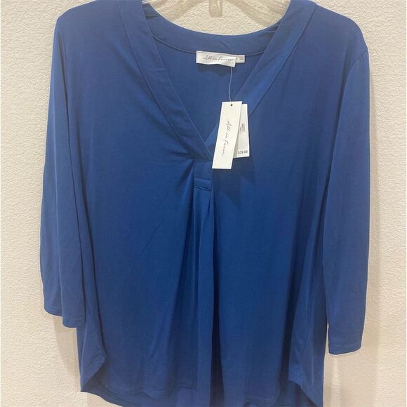 All in Favor Women's V-Neck 3/4 Sleeve Blue Blouse Size L Casual NWT - Picture 1 of 6